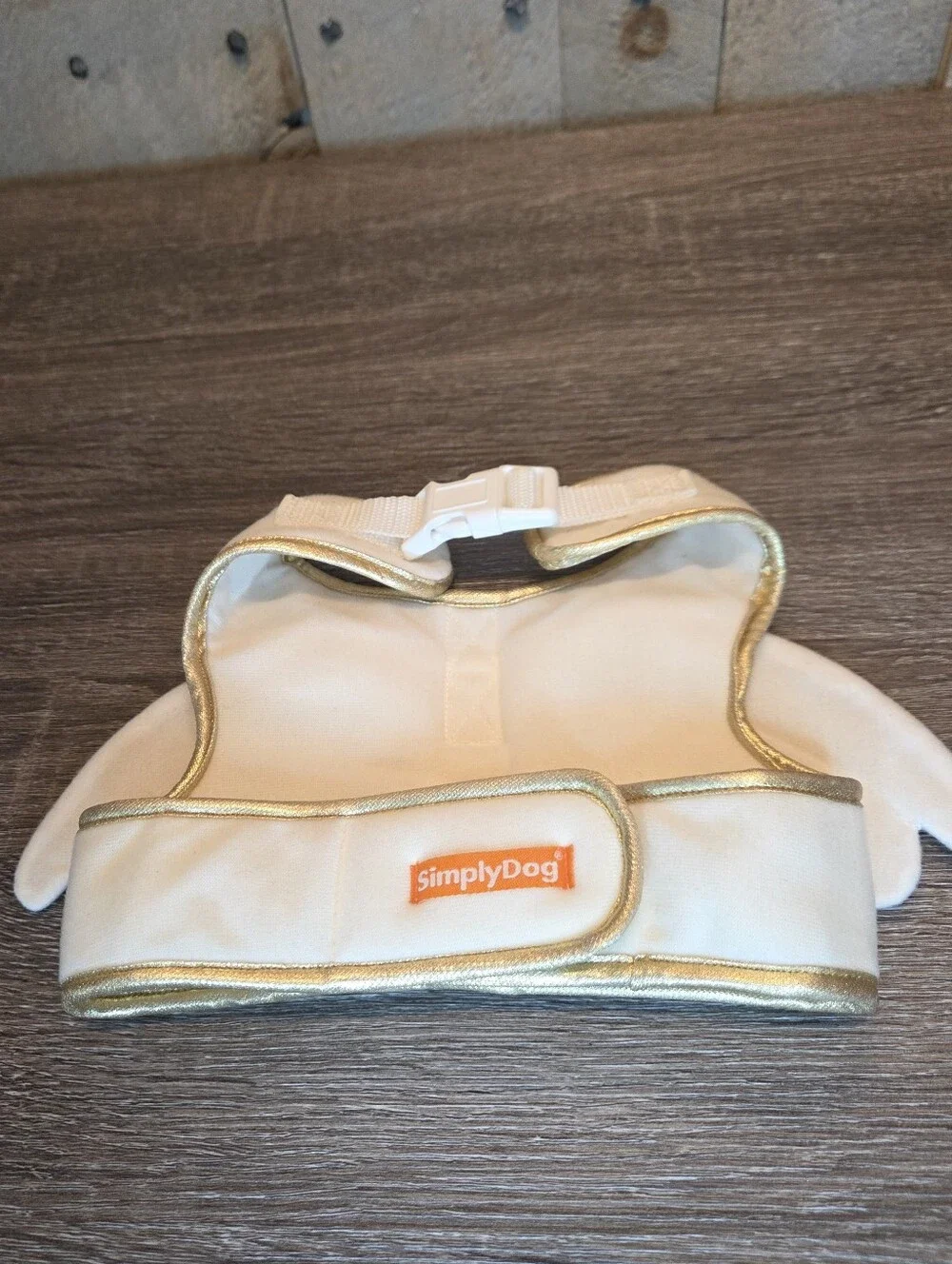 Simply Dog Harness Size M. 15-20 pounds girth 17
